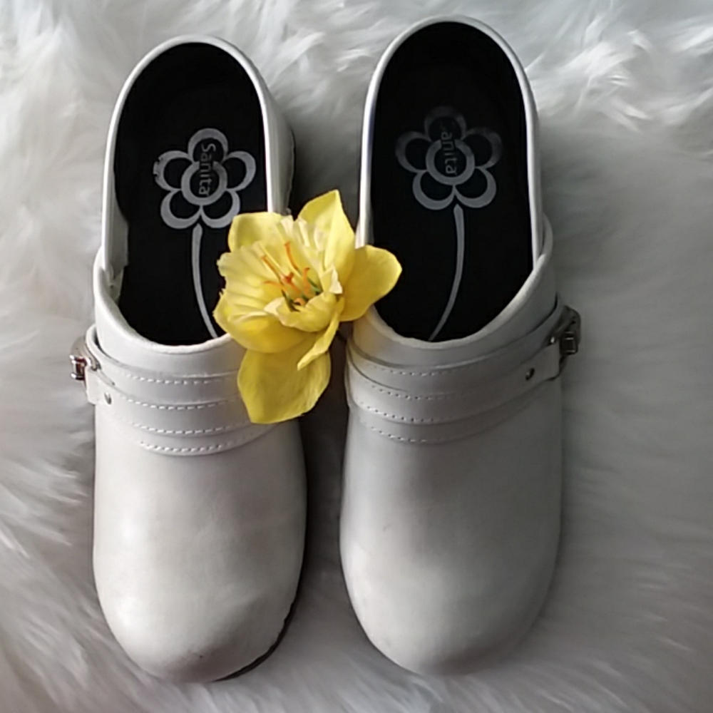 SANITA NURSING SHOES GIVE AN OFFER SIZE 9 DENMARK